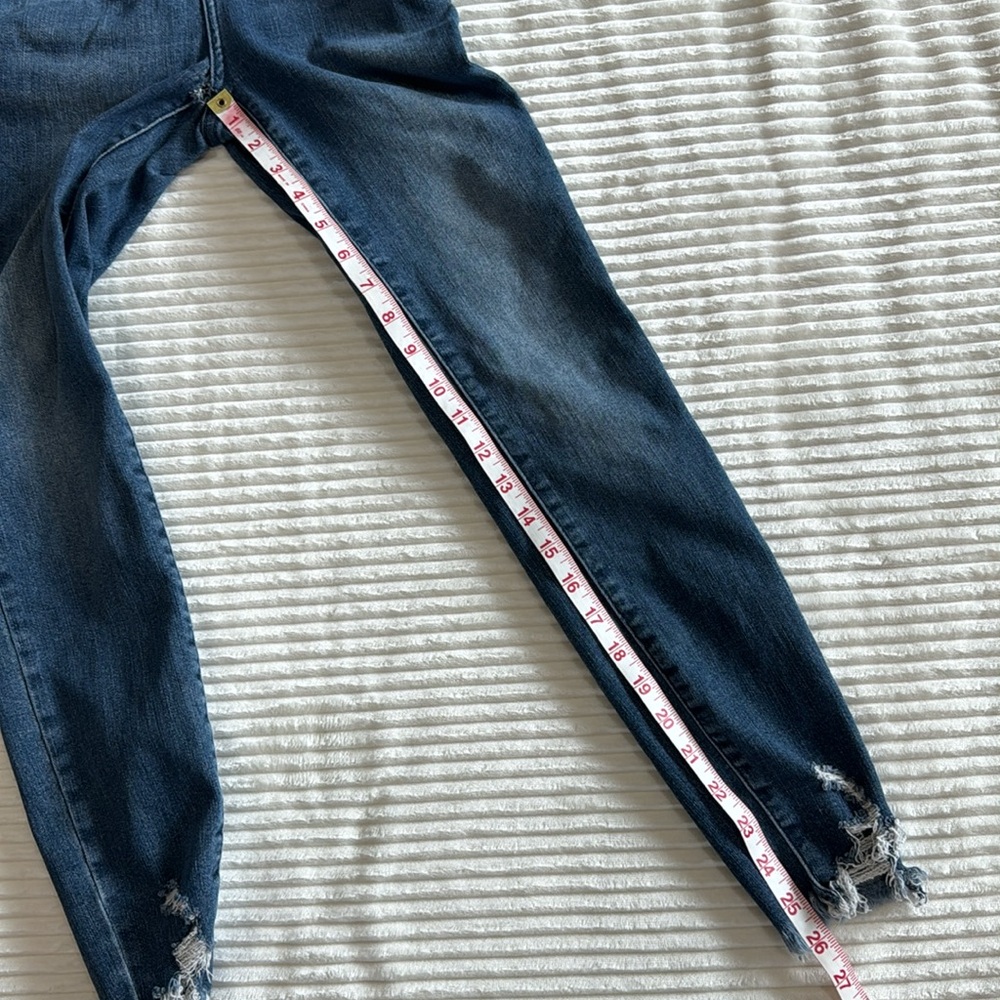 Judy Blue Distressed Jeans Fray Hem 0 / 24 Style# JB88425 - Picture 6 of 12